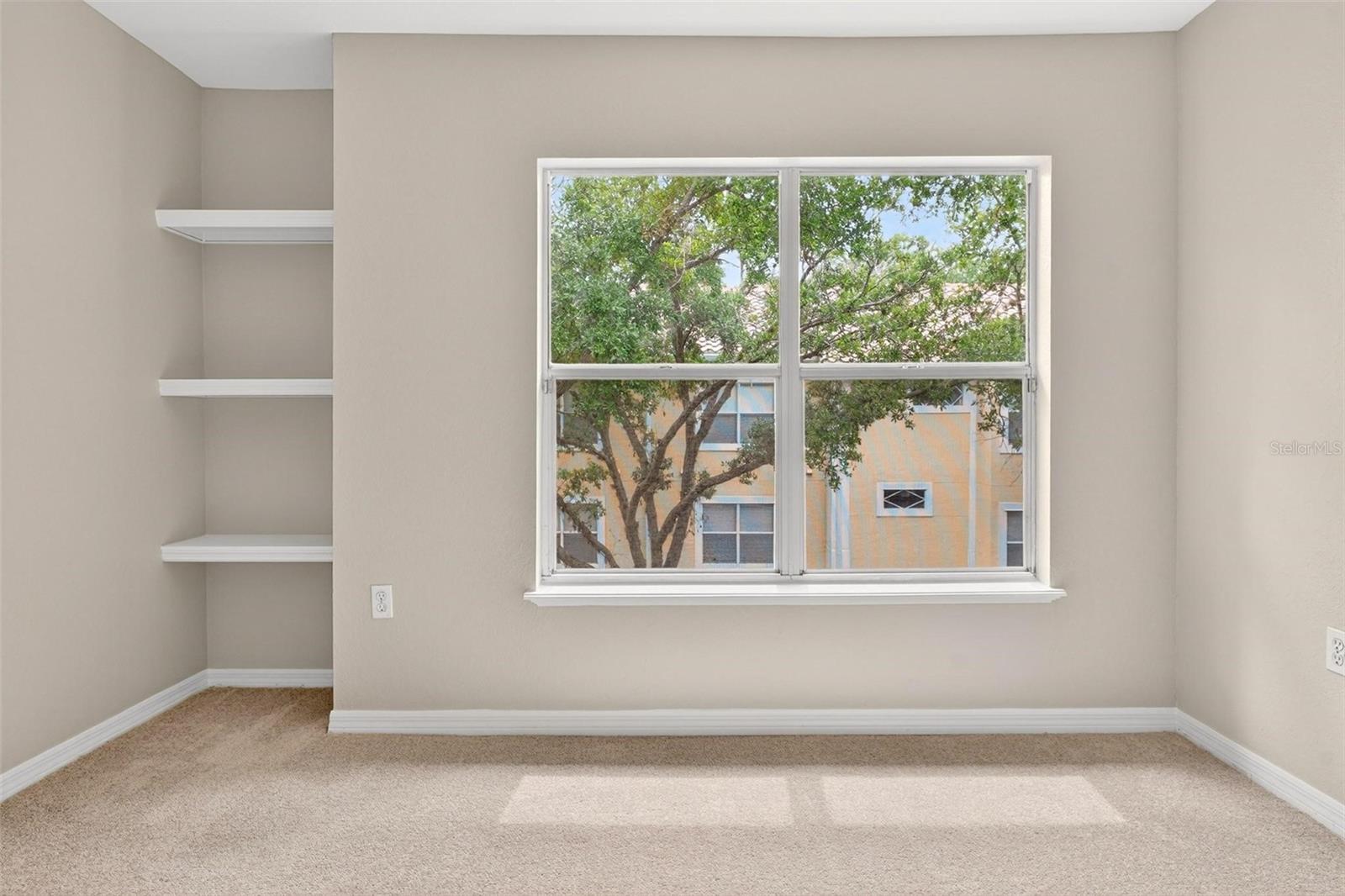 VISCONTI EAST BLDG 27 - Residential