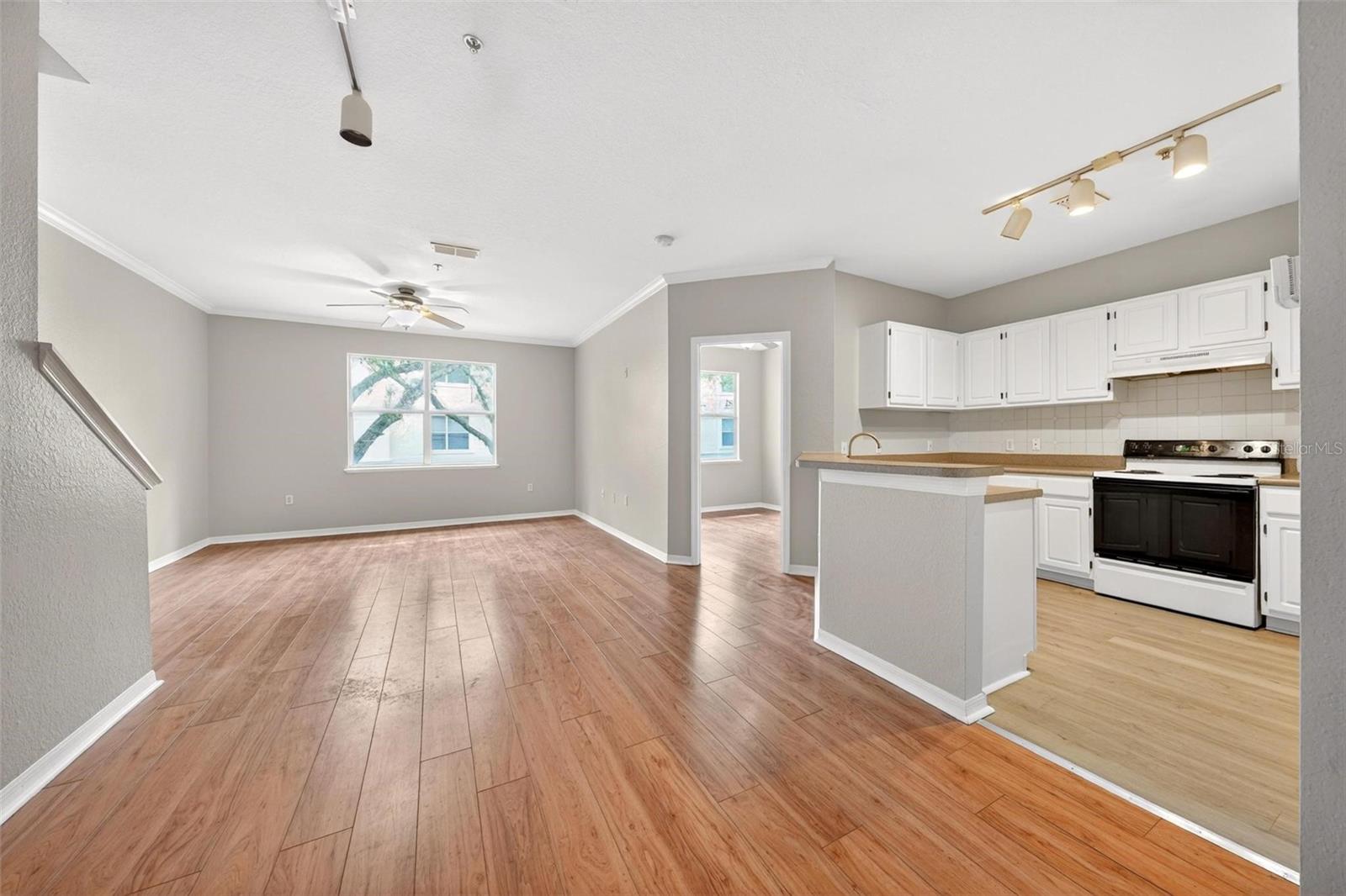 VISCONTI EAST BLDG 27 - Residential