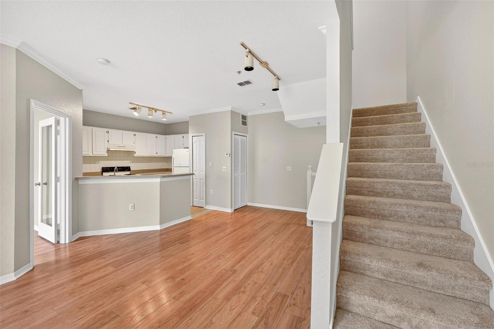 VISCONTI EAST BLDG 27 - Residential