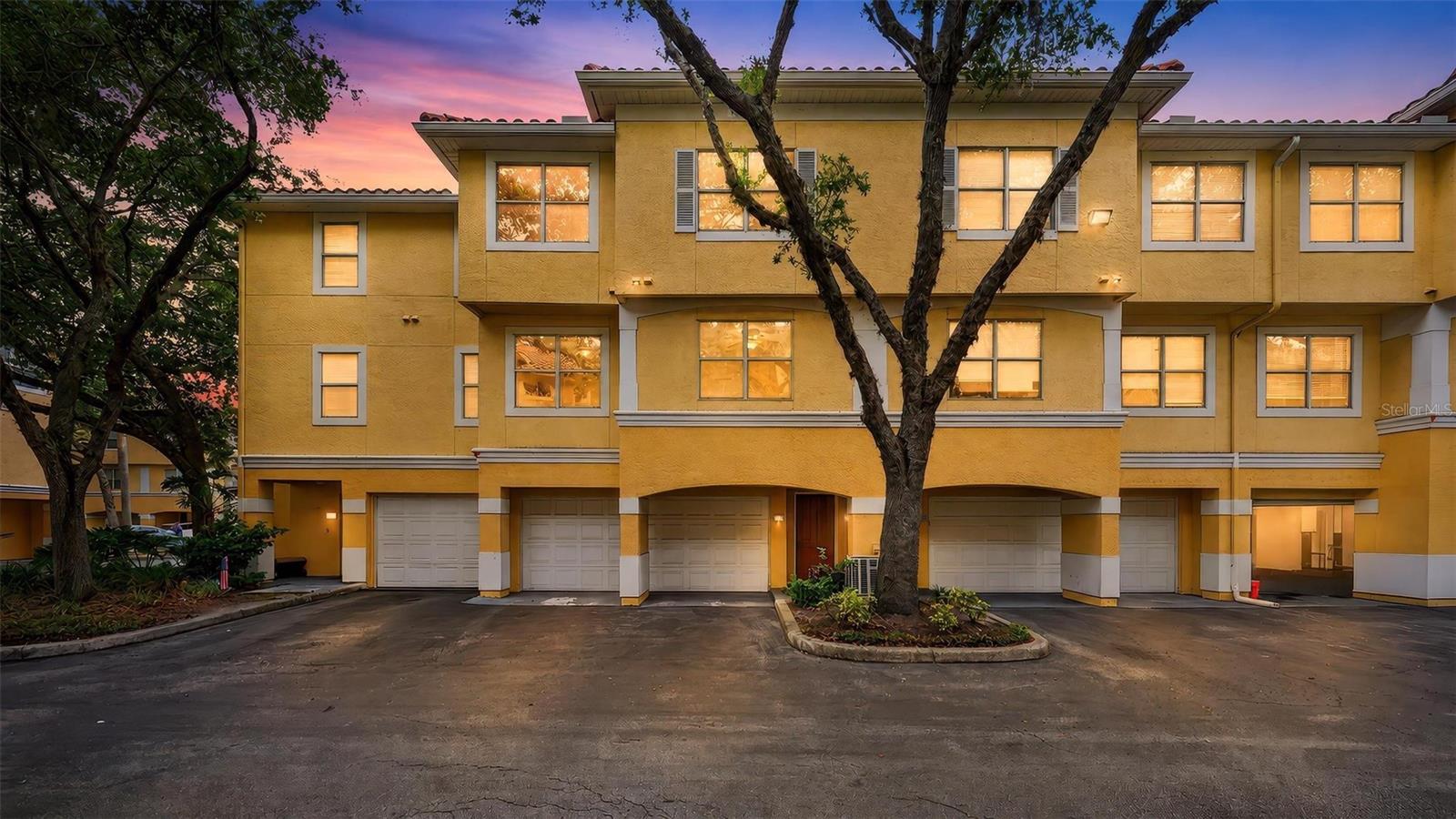 VISCONTI EAST BLDG 27 - Residential