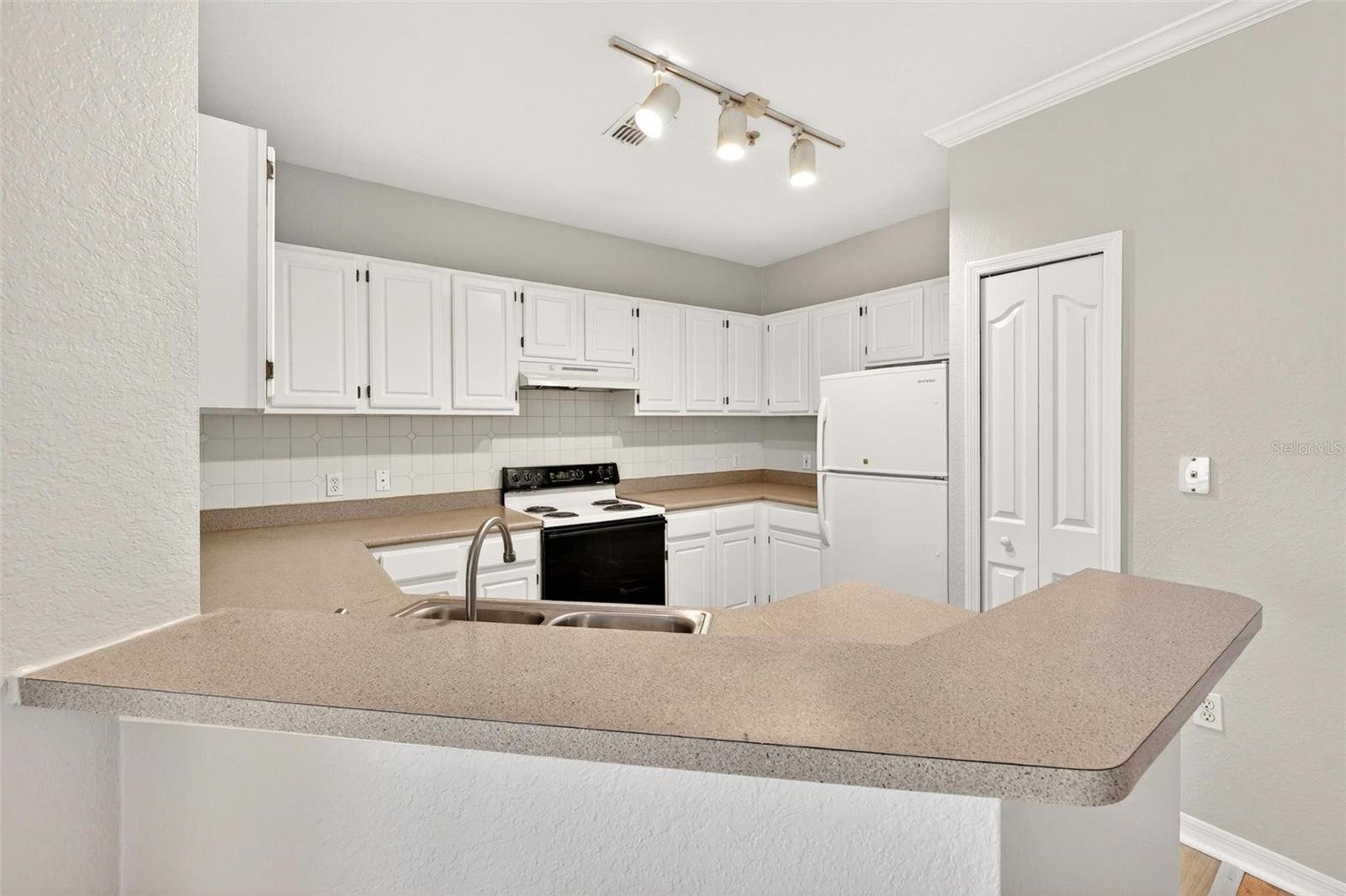 VISCONTI EAST BLDG 27 - Residential