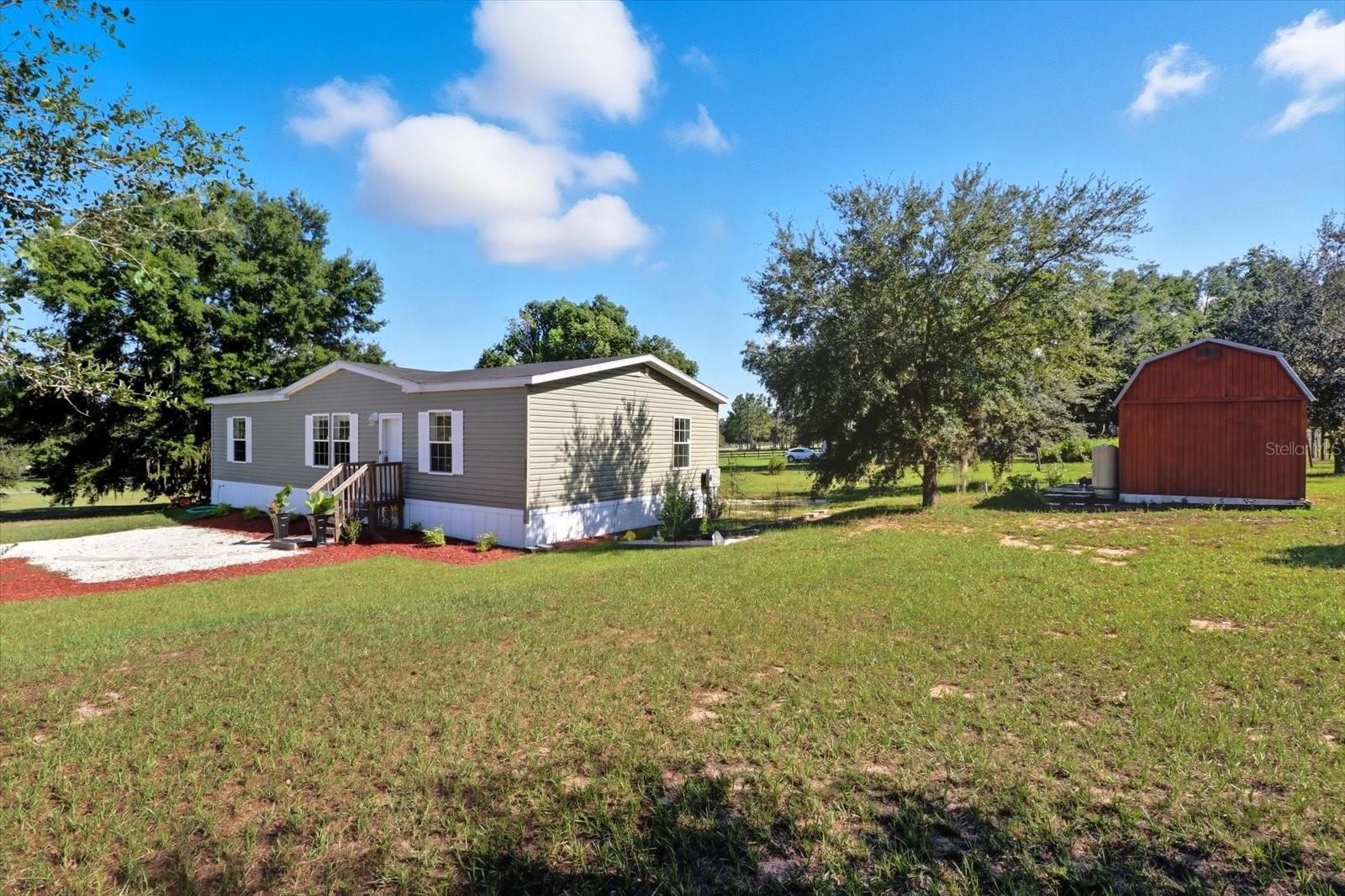 DERBY OAKS - Residential