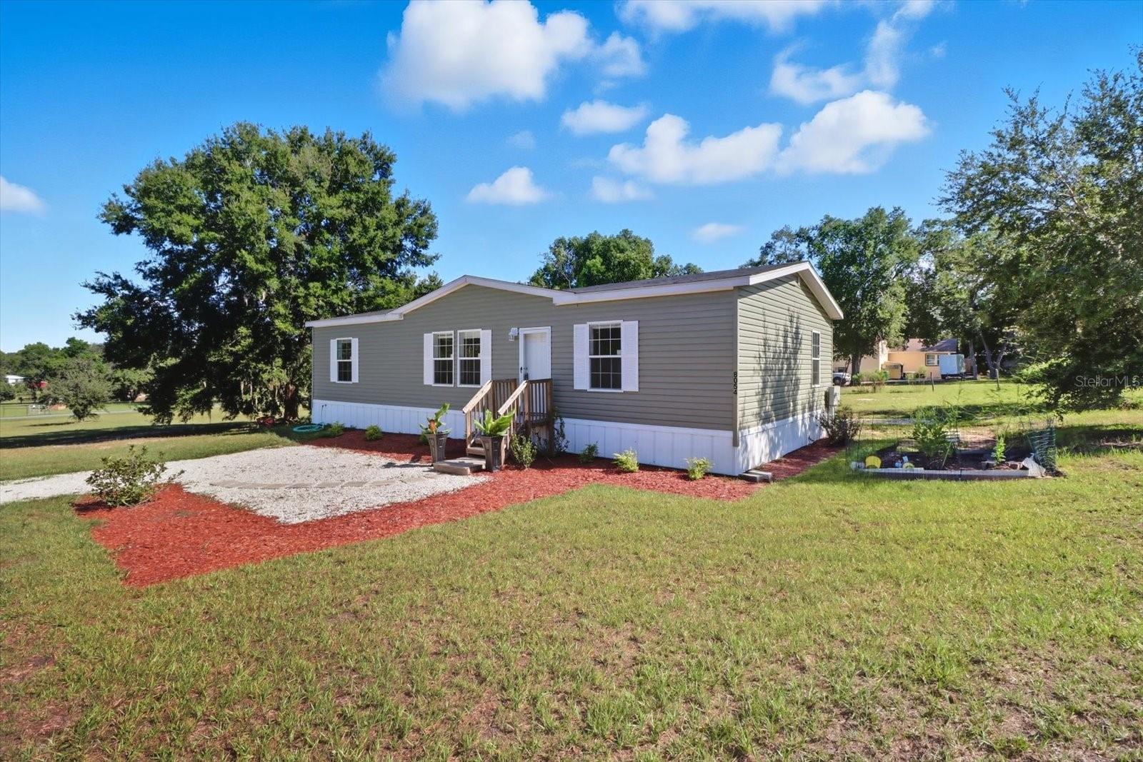 DERBY OAKS - Residential
