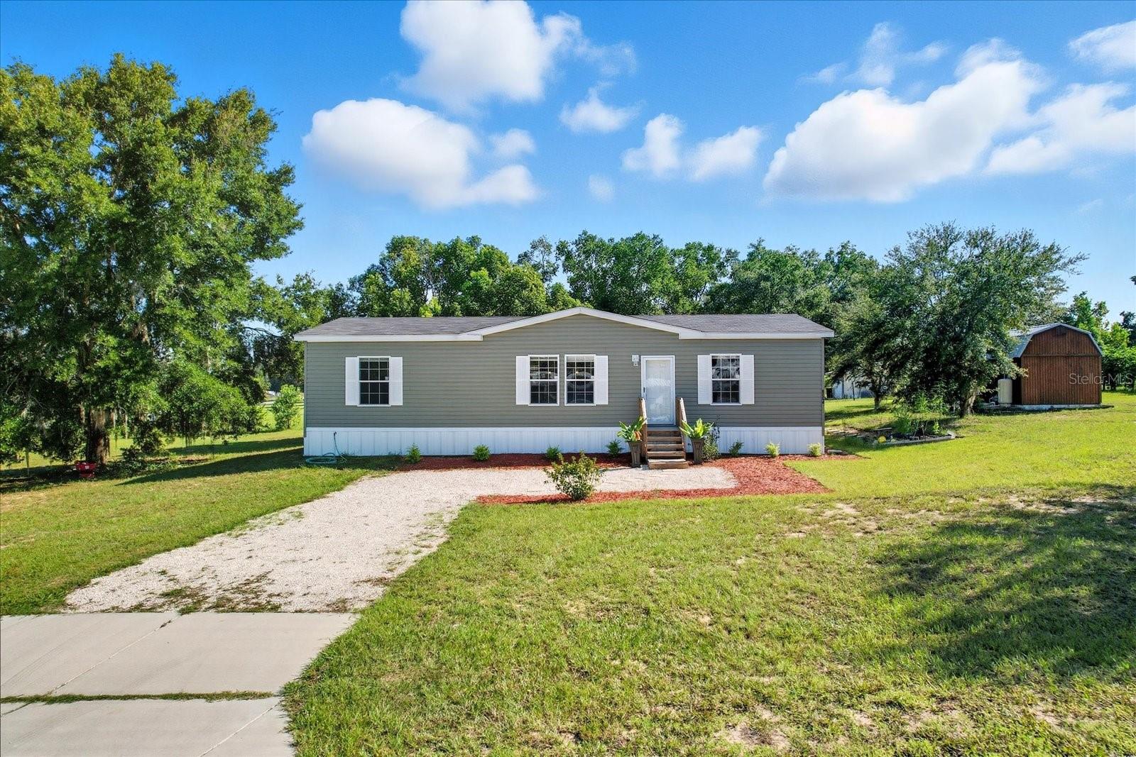 DERBY OAKS - Residential