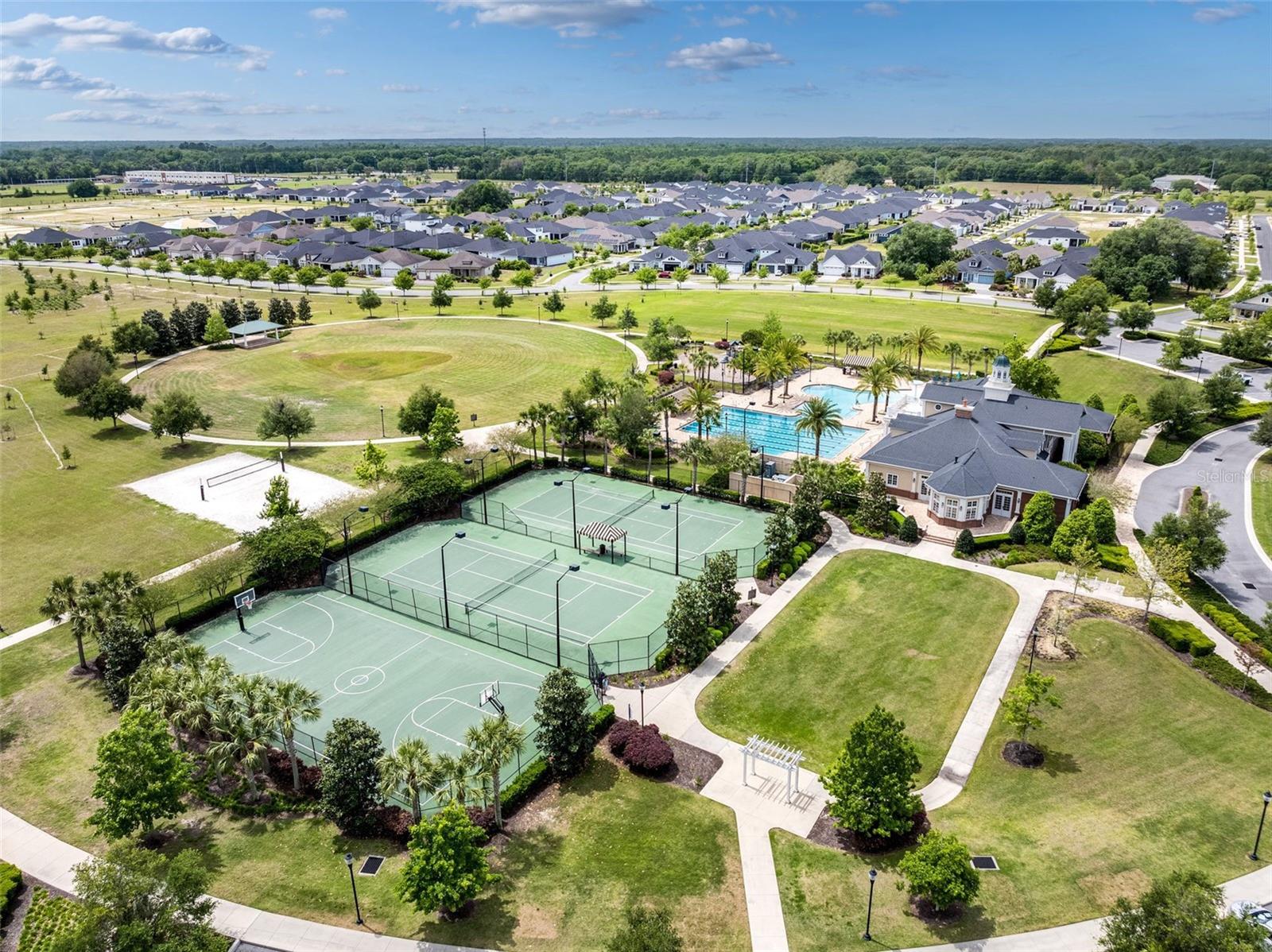 OAKMONT - Land