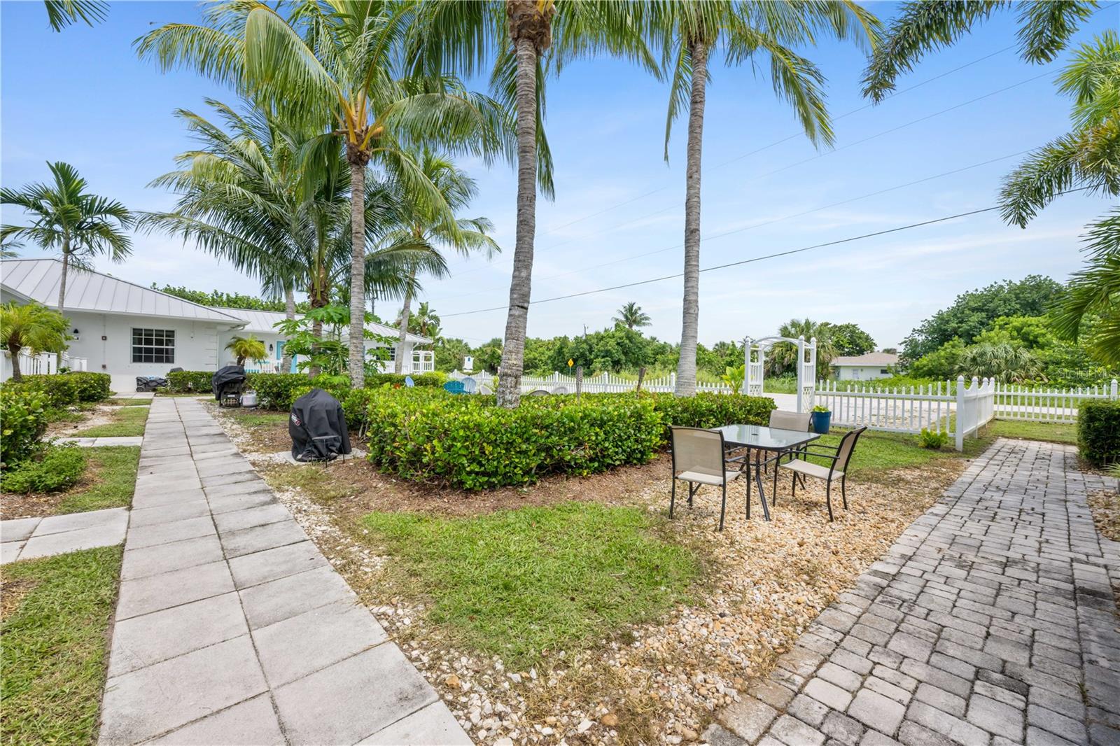 FORT PIERCE SHORES-UNIT 3 - BLK 8 LOT 5 - Commercial Sale