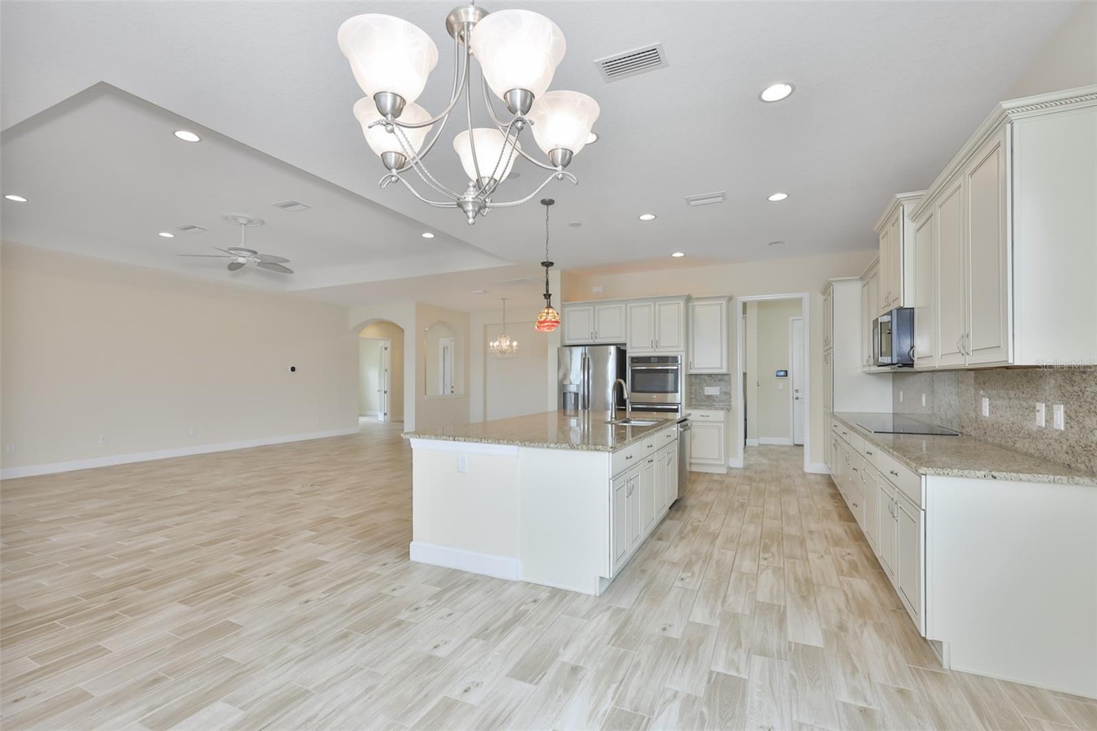 SUN CITY CENTER UNIT 276 - Residential
