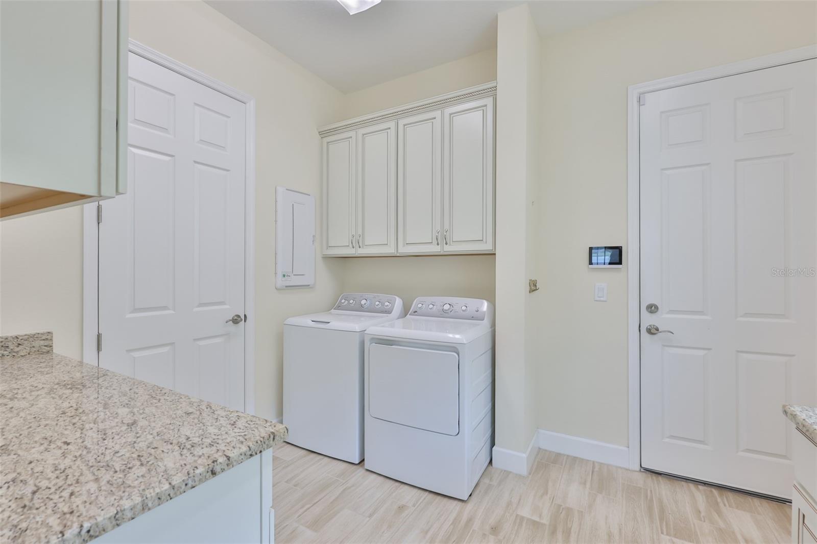 SUN CITY CENTER UNIT 276 - Residential