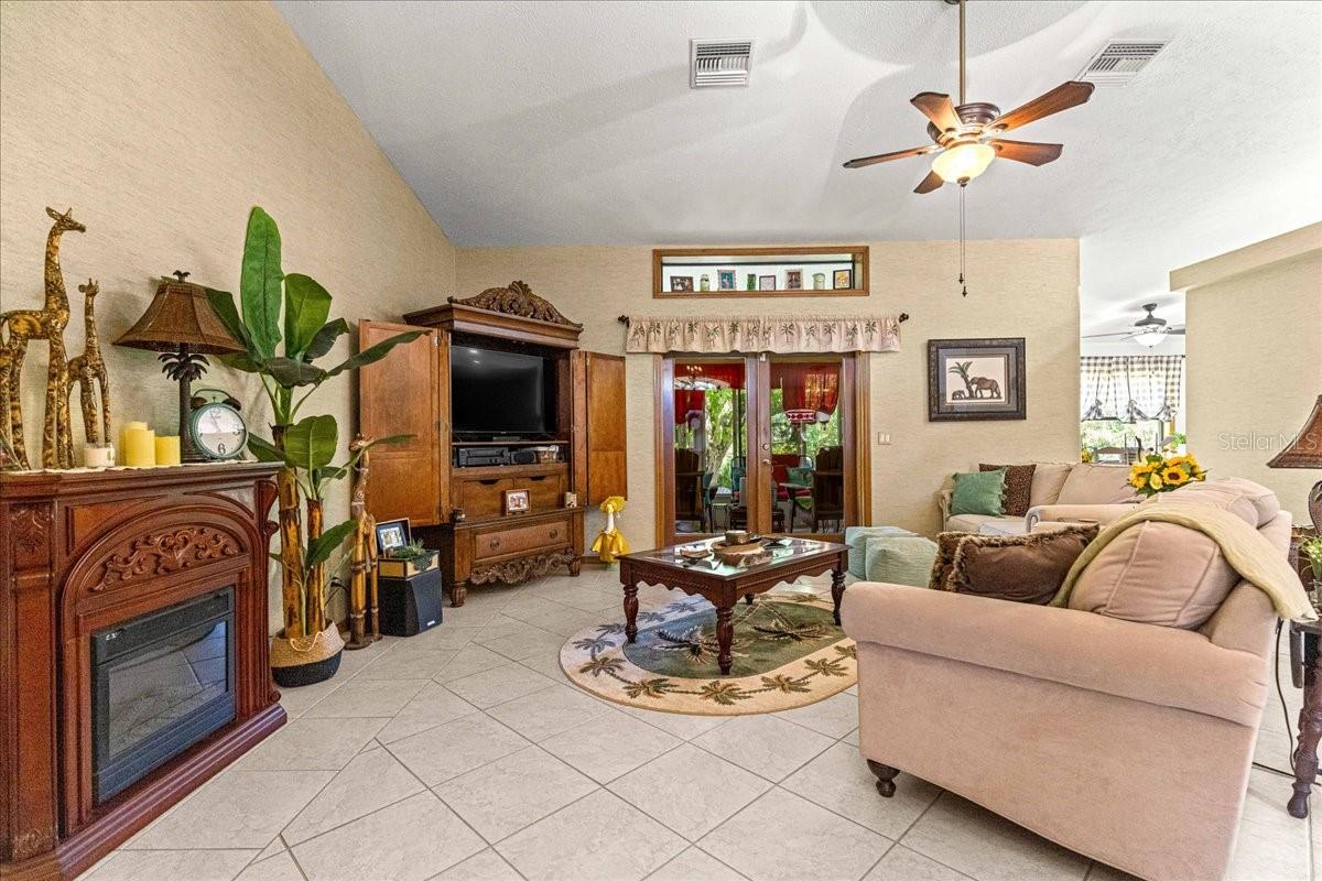 SUNRISE LAKE ESTATES - Residential