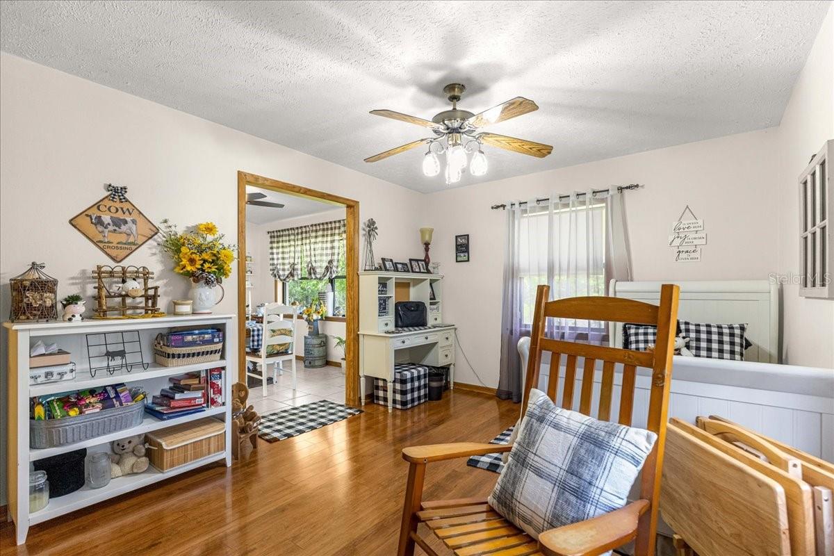 SUNRISE LAKE ESTATES - Residential