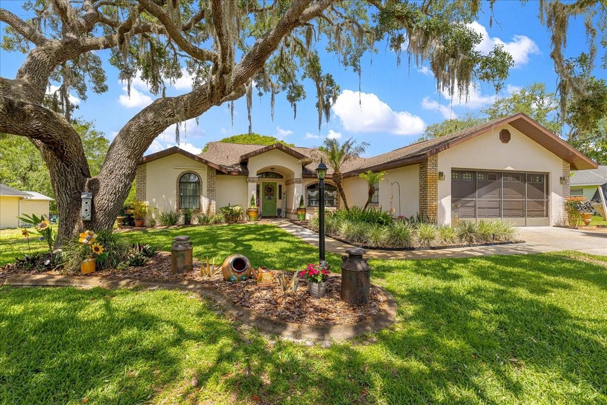 SUNRISE LAKE ESTATES - Residential