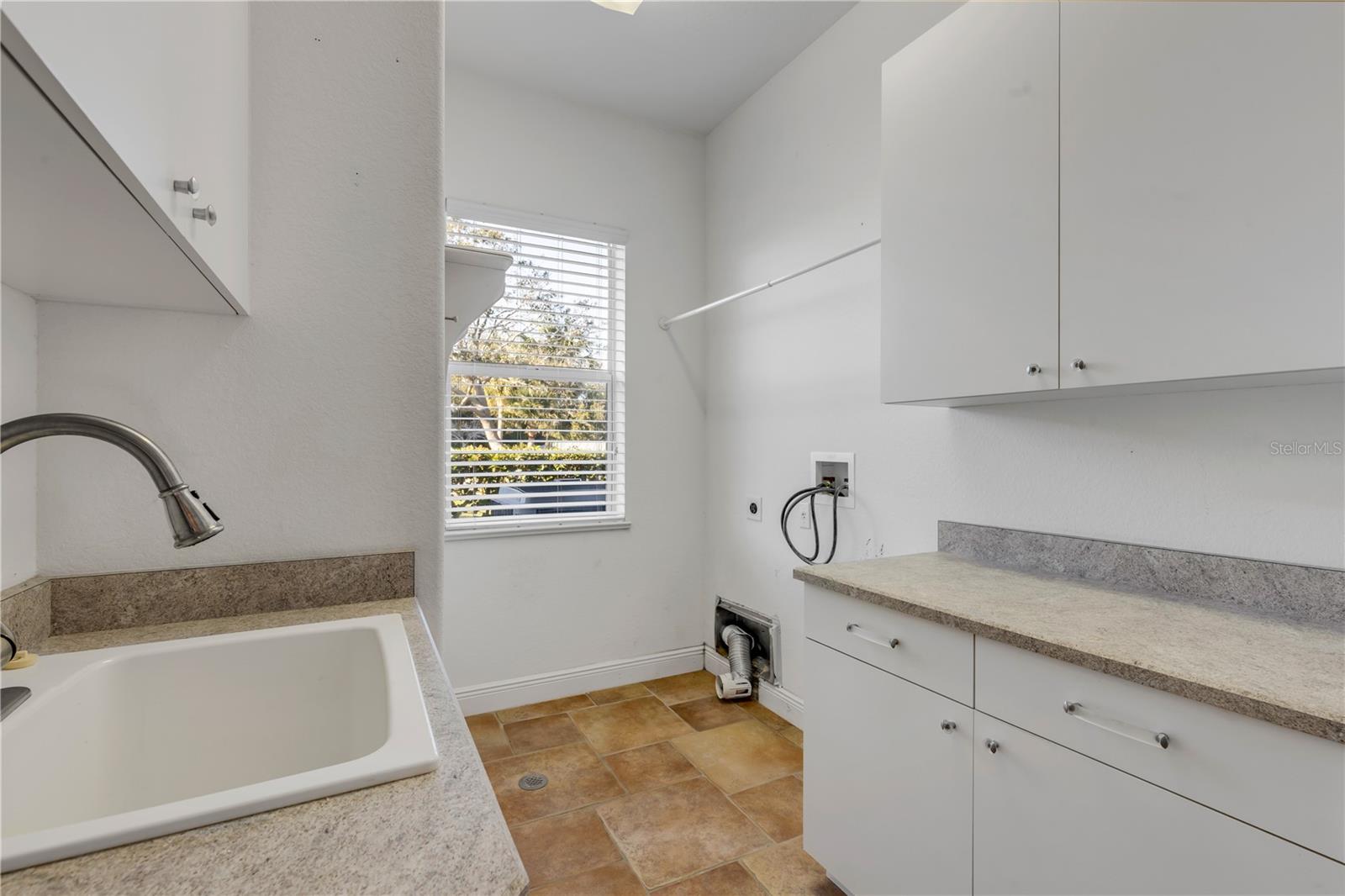 VENEZIA UNIT 02 - Residential