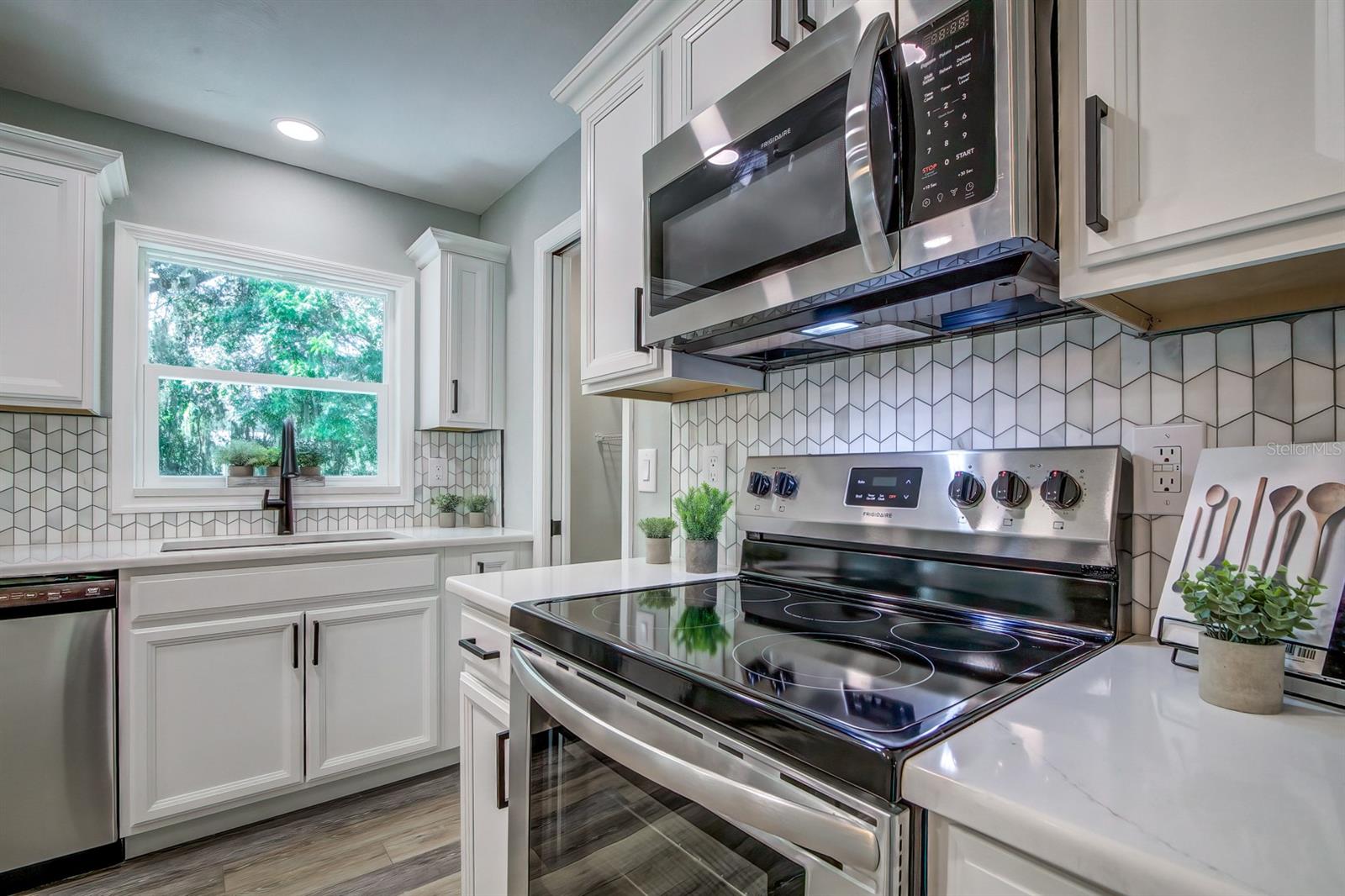 HILLCREST ESTATES REV - Residential
