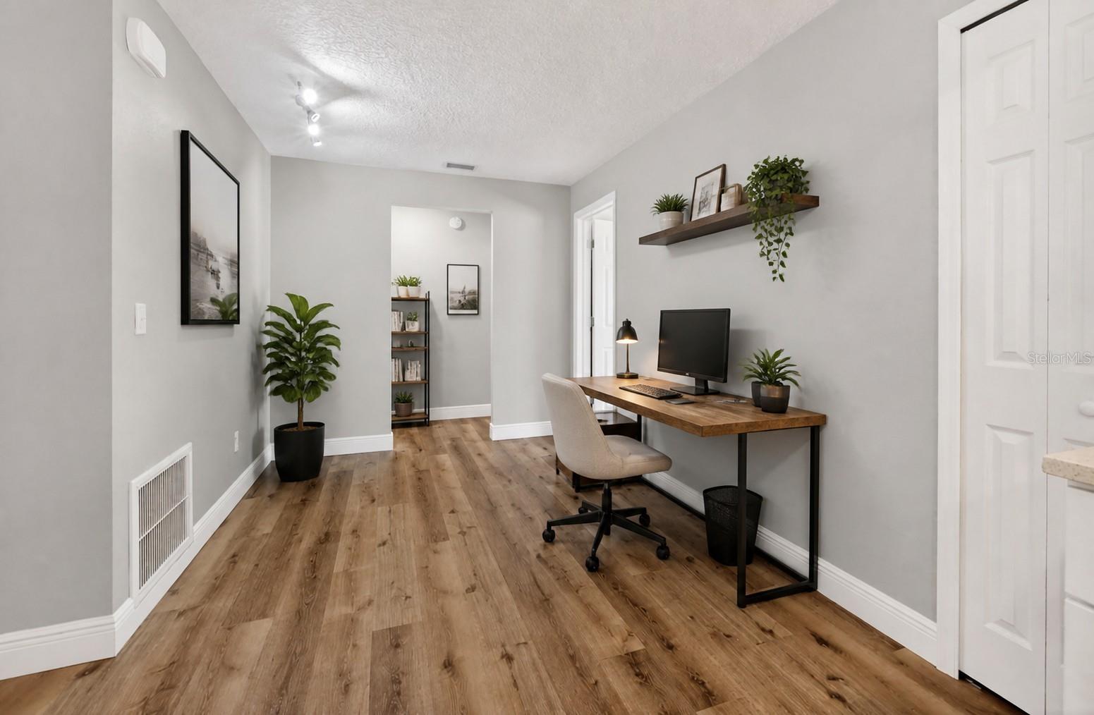 DELTONA LAKES UNIT 05 - Residential