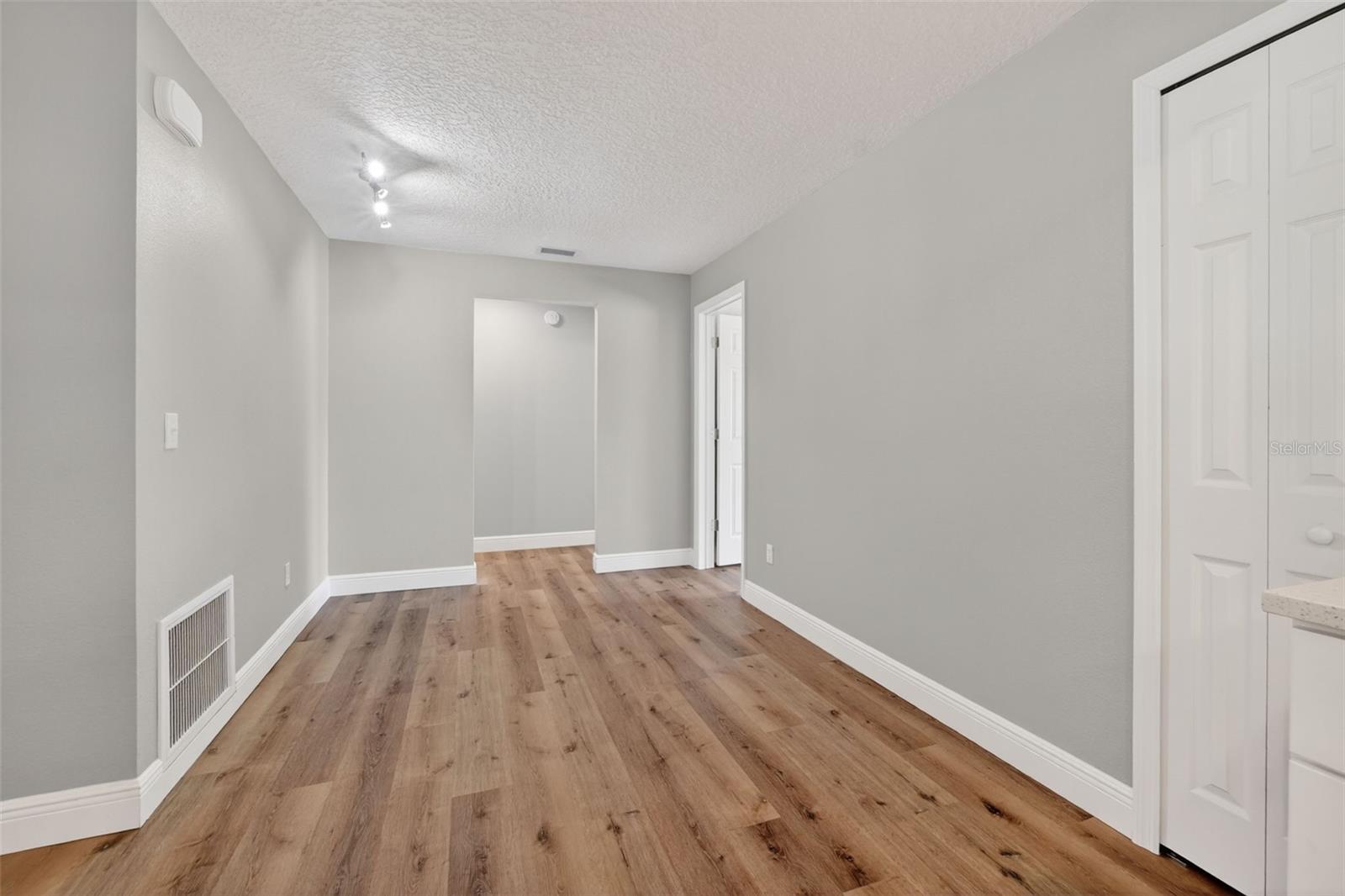 DELTONA LAKES UNIT 05 - Residential