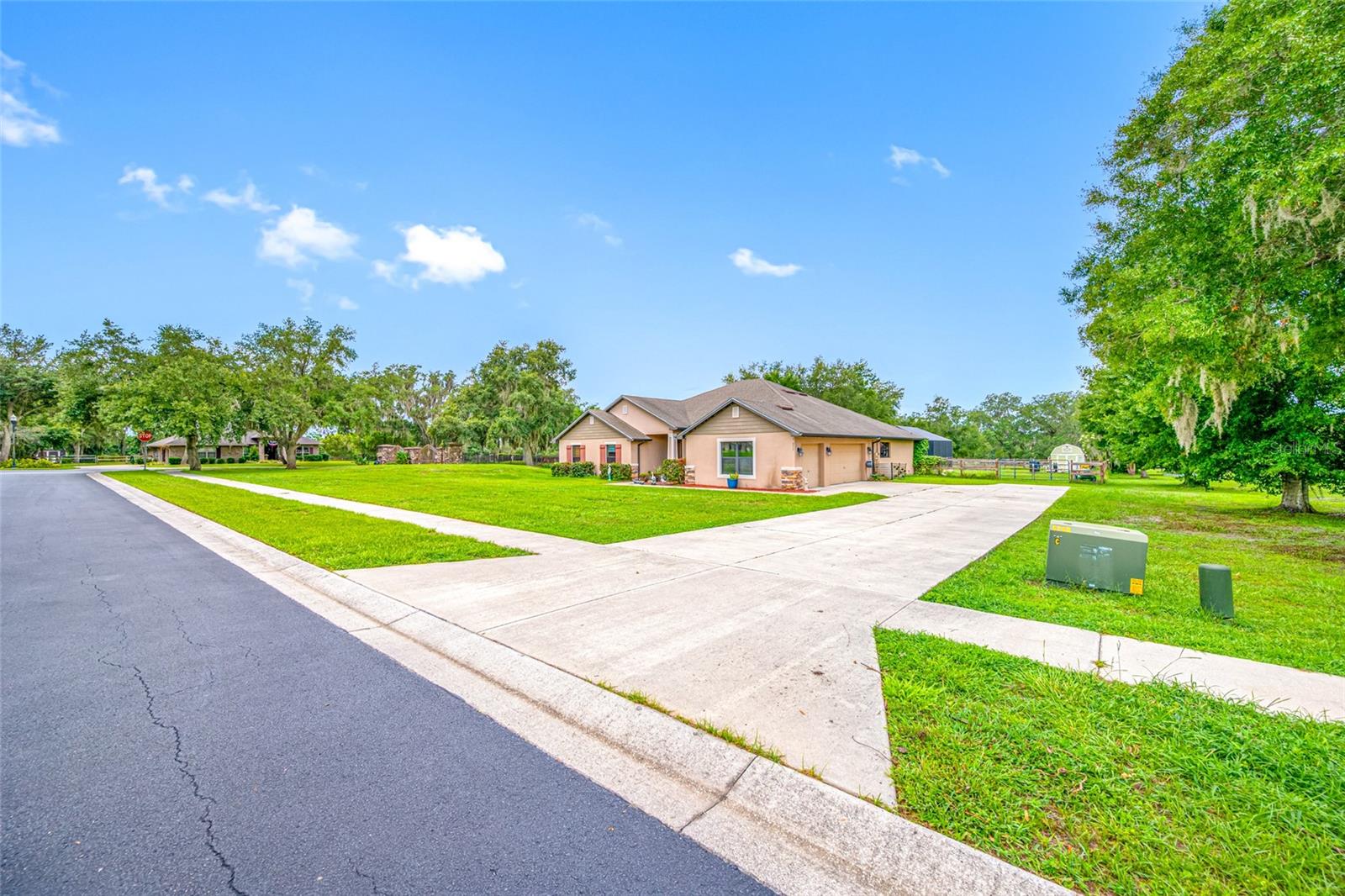 AUSTIN WOODS - Residential