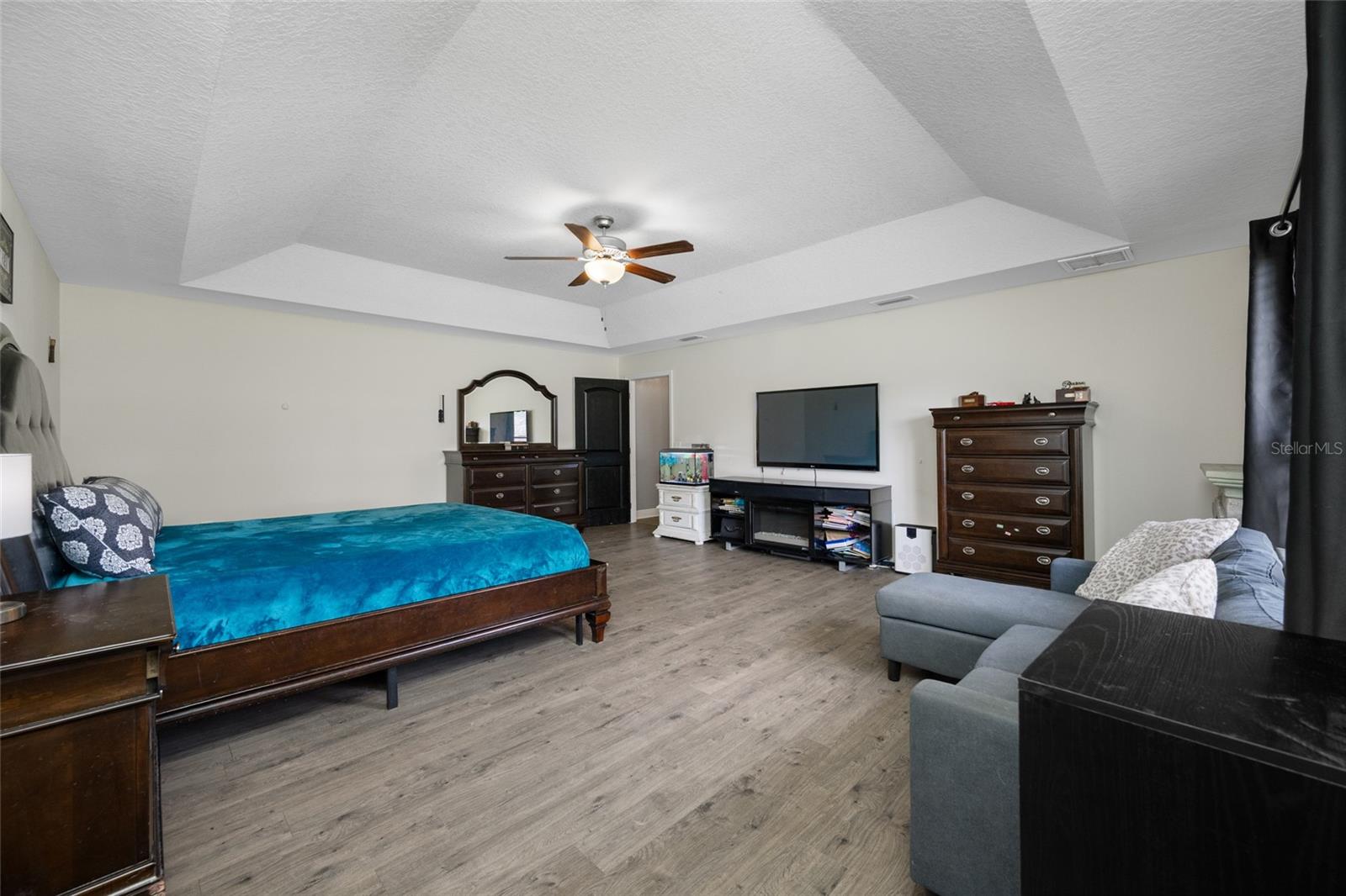 AUSTIN WOODS - Residential
