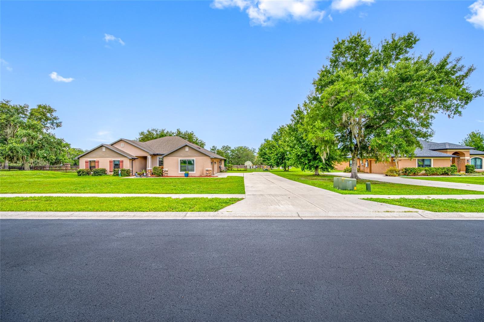 AUSTIN WOODS - Residential