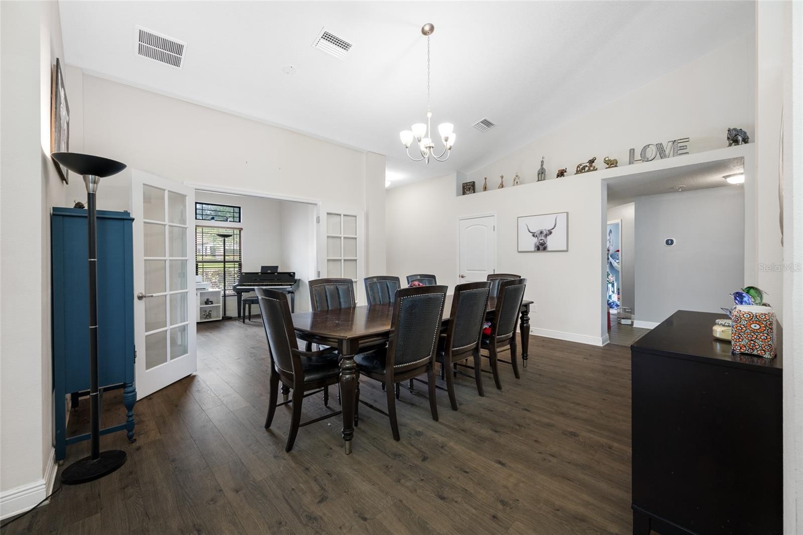 AUSTIN WOODS - Residential