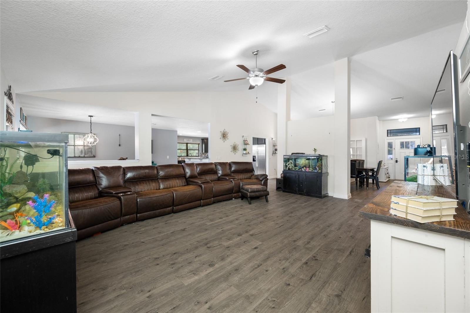 AUSTIN WOODS - Residential