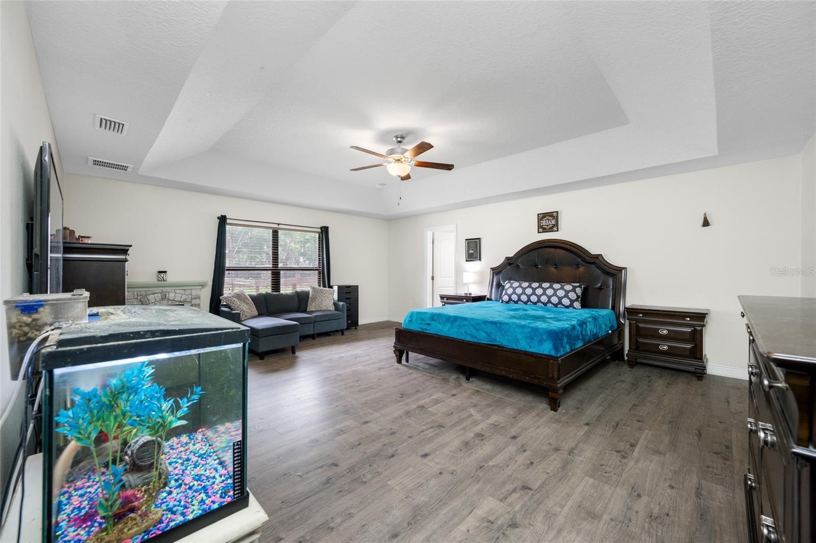 AUSTIN WOODS - Residential