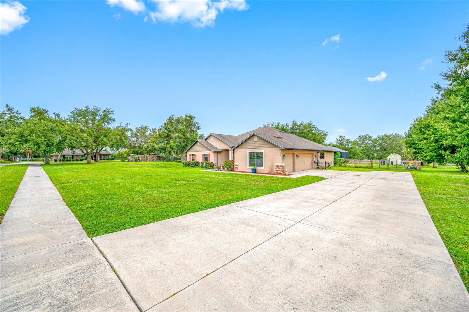 AUSTIN WOODS - Residential