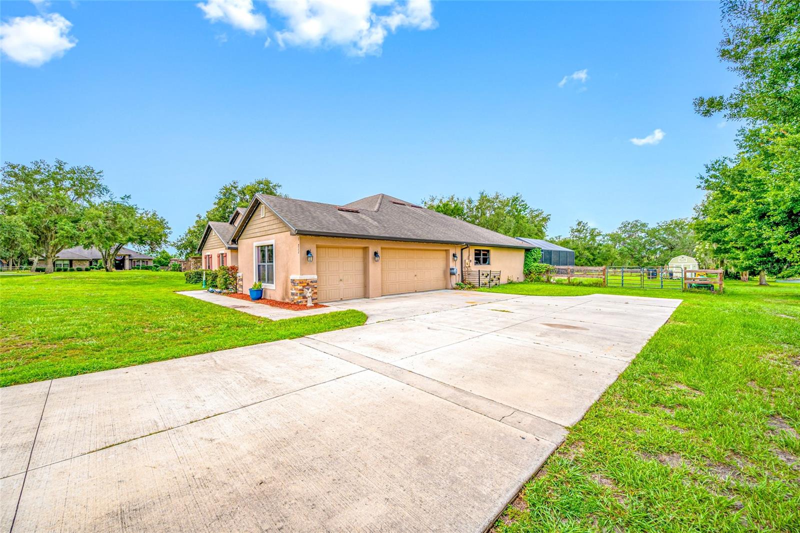 AUSTIN WOODS - Residential
