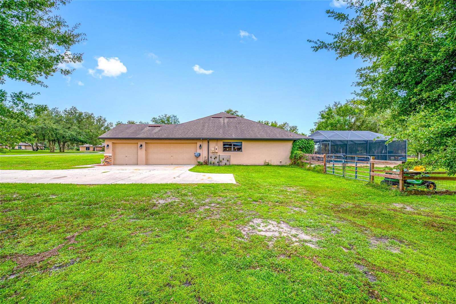 AUSTIN WOODS - Residential