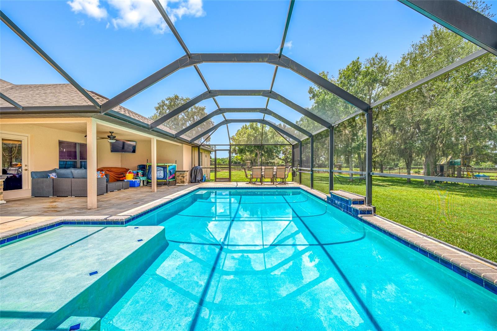 AUSTIN WOODS - Residential