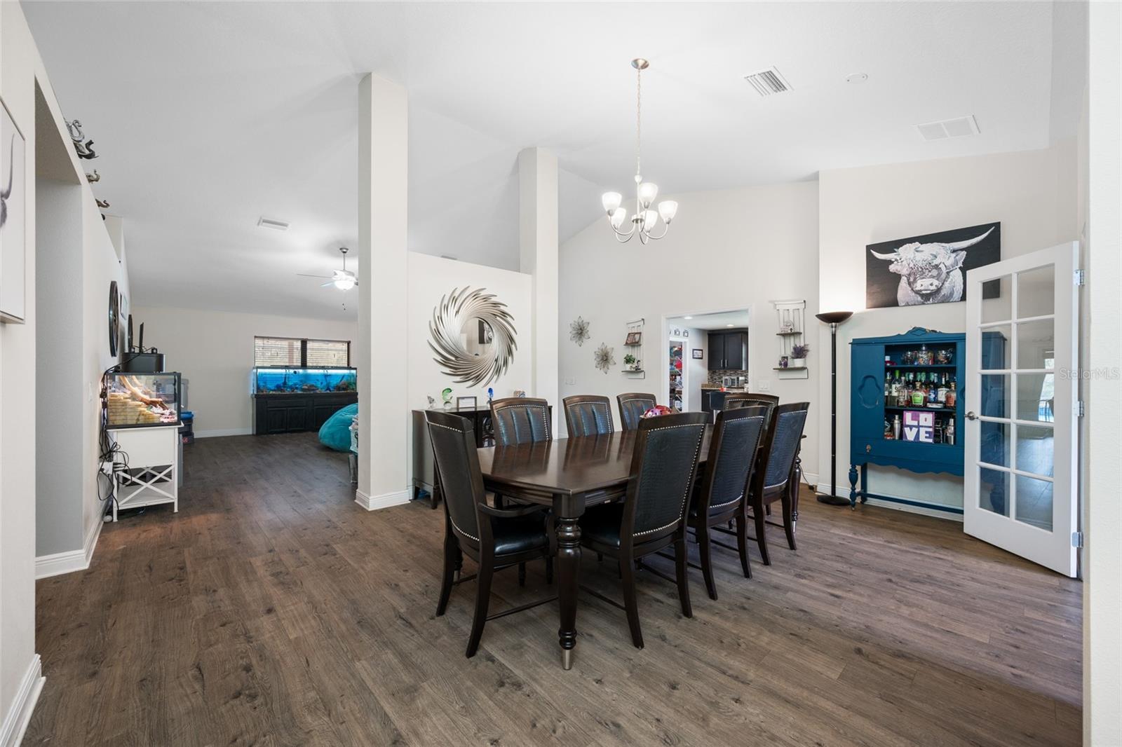 AUSTIN WOODS - Residential