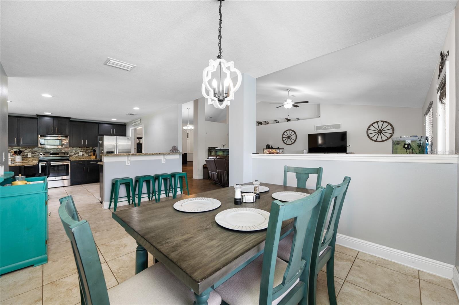AUSTIN WOODS - Residential