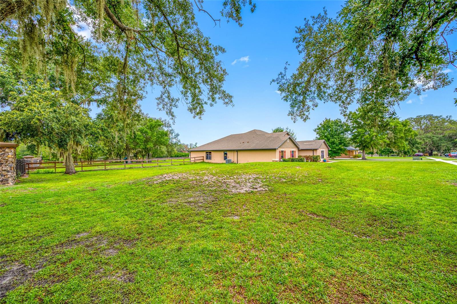 AUSTIN WOODS - Residential