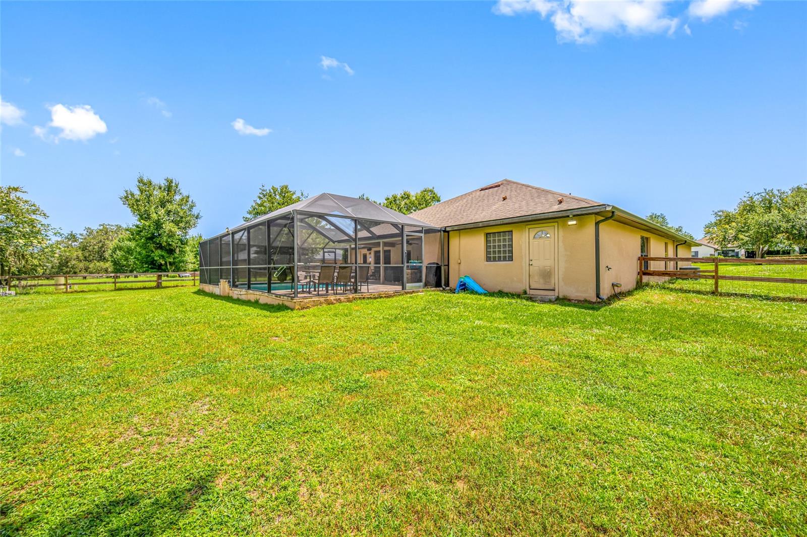 AUSTIN WOODS - Residential
