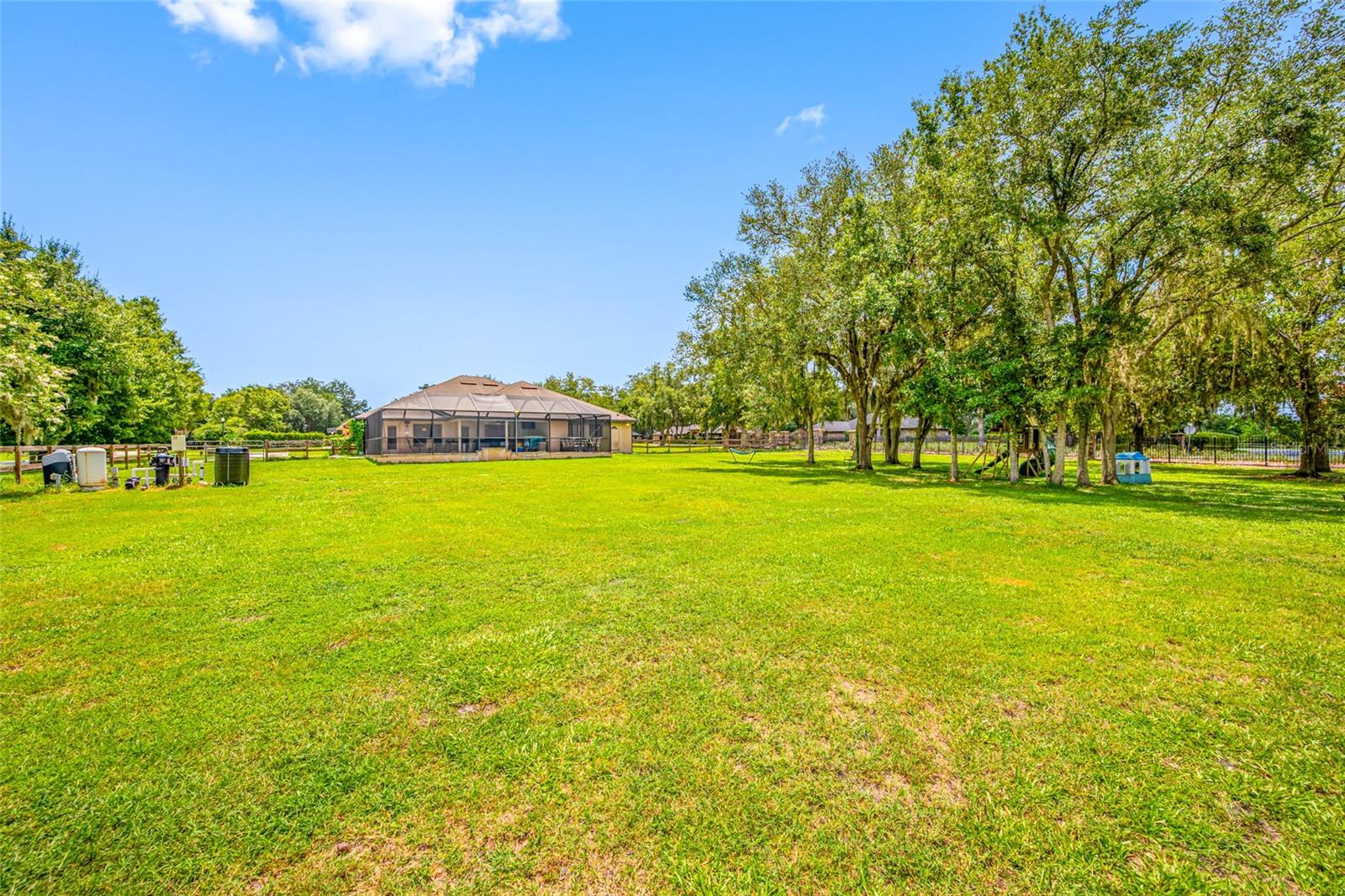 AUSTIN WOODS - Residential