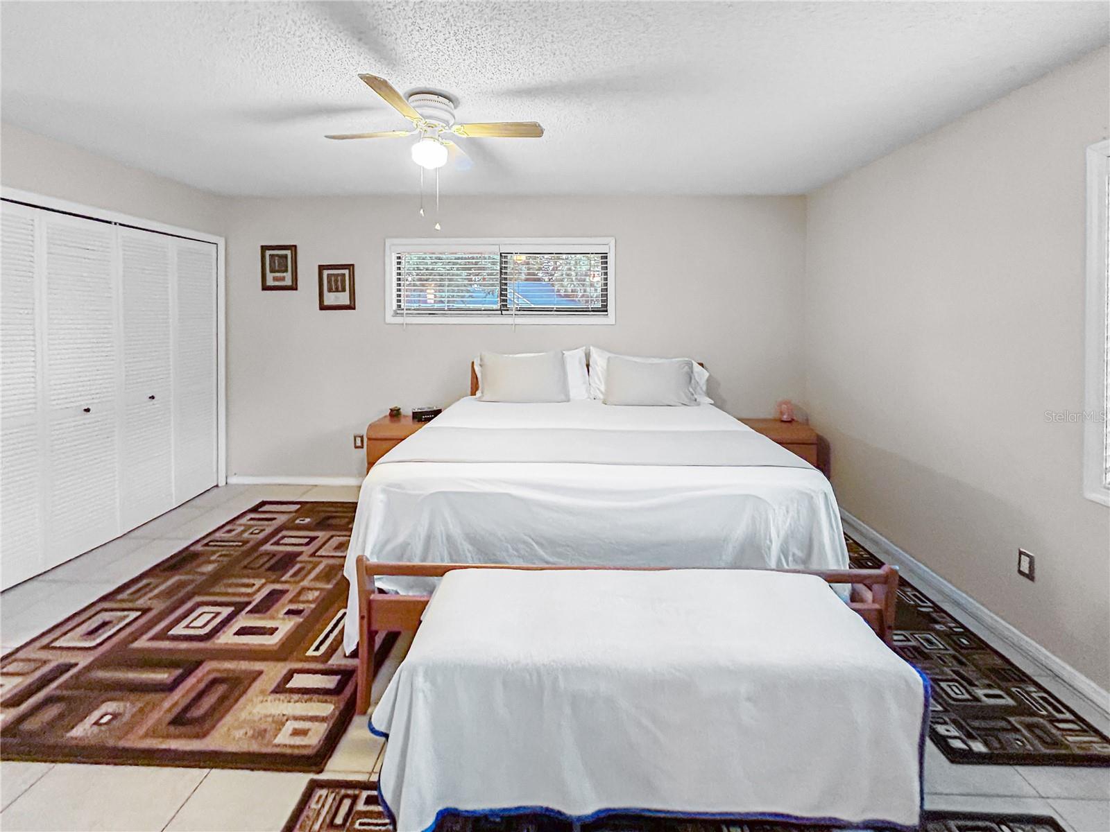STERLING OAKS - Residential