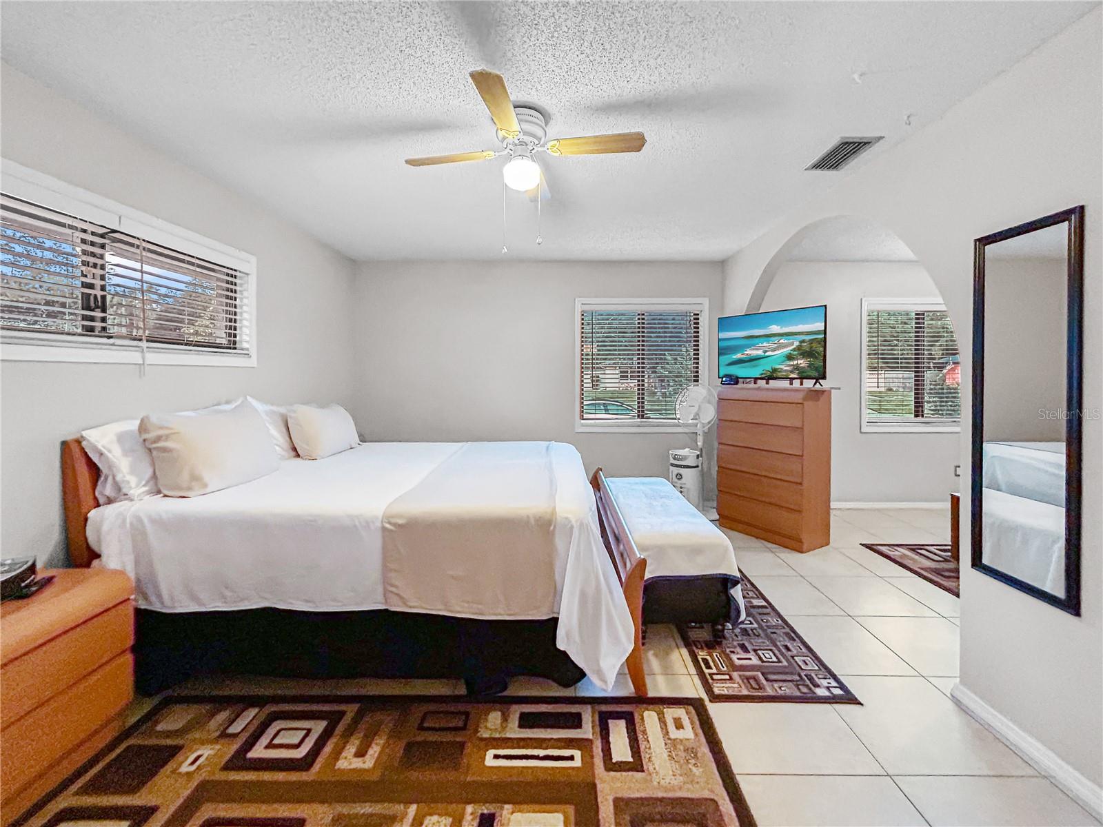 STERLING OAKS - Residential