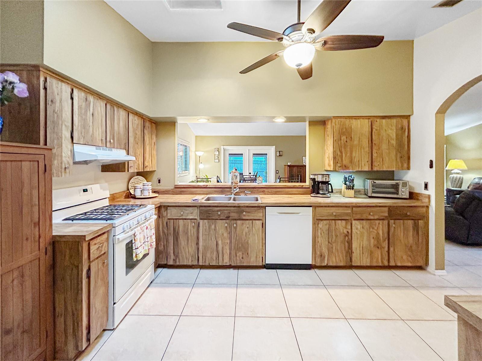 STERLING OAKS - Residential
