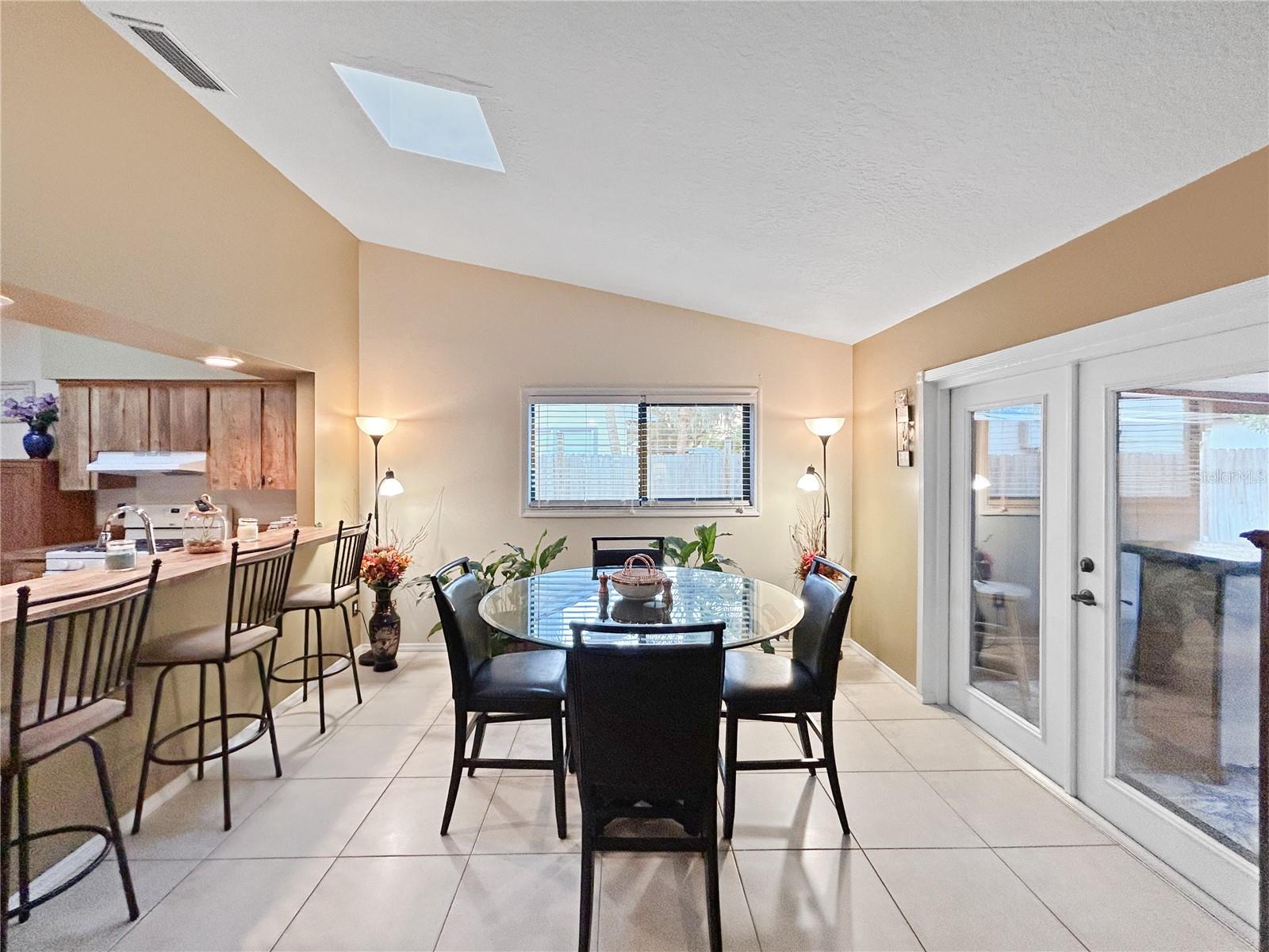 STERLING OAKS - Residential