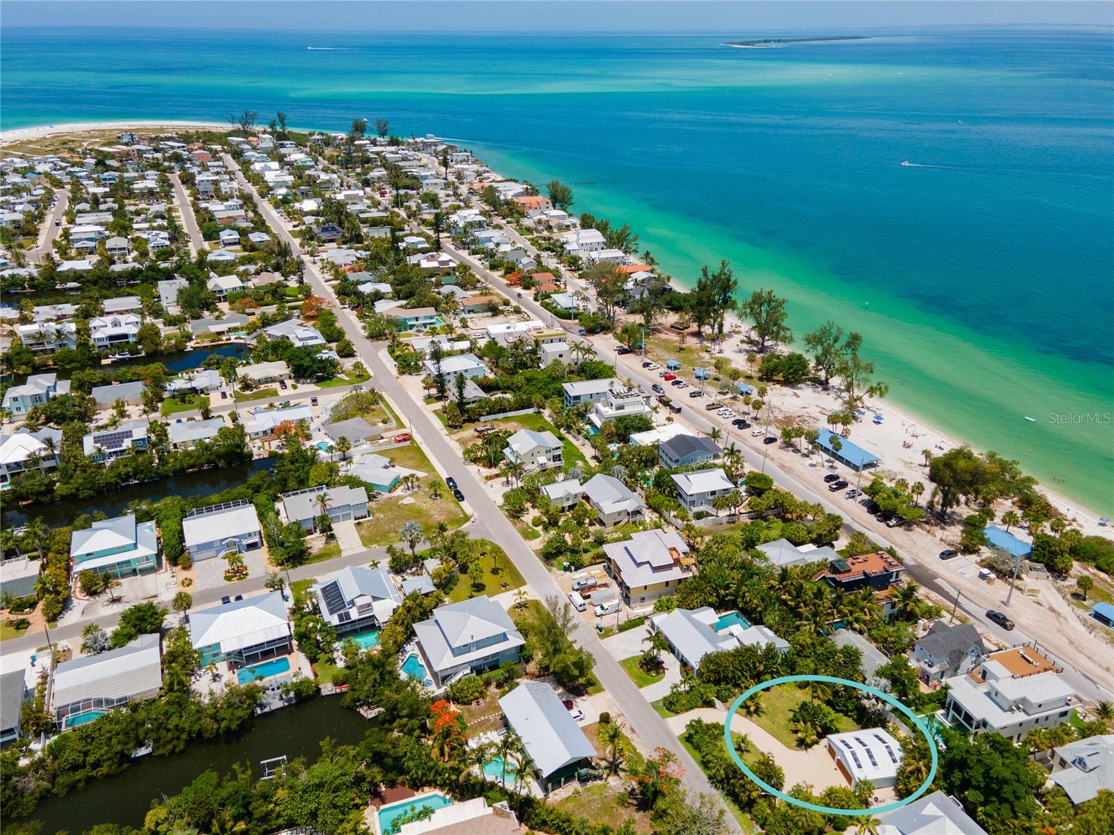 LUANA ISLES - Land