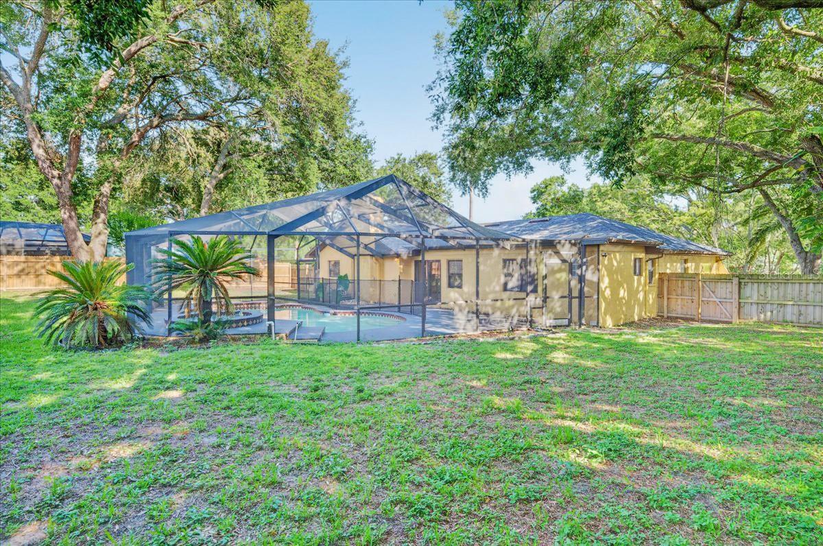 LAKE VALENCIA - - Residential