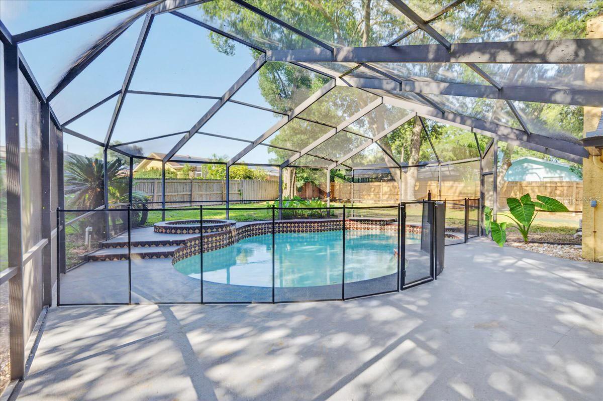 LAKE VALENCIA - - Residential