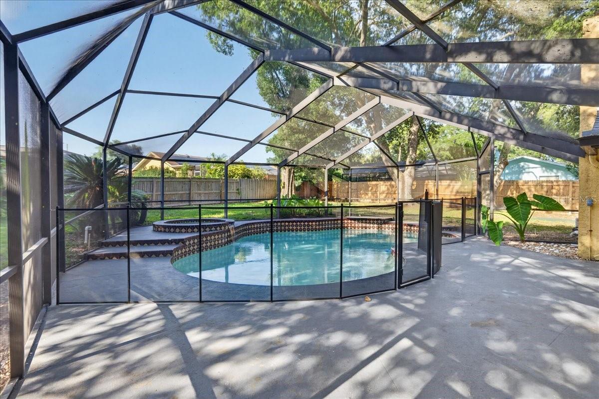 LAKE VALENCIA - - Residential