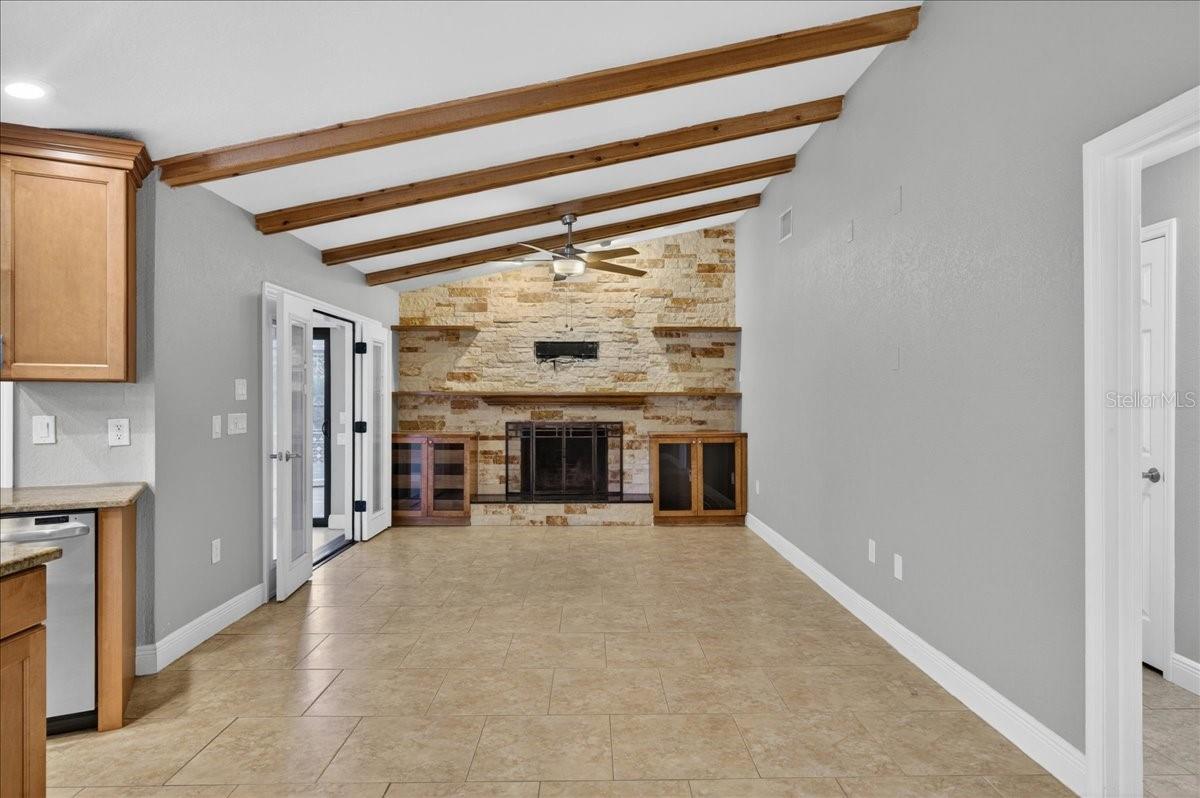 LAKE VALENCIA - - Residential