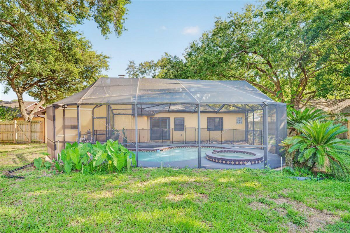 LAKE VALENCIA - - Residential