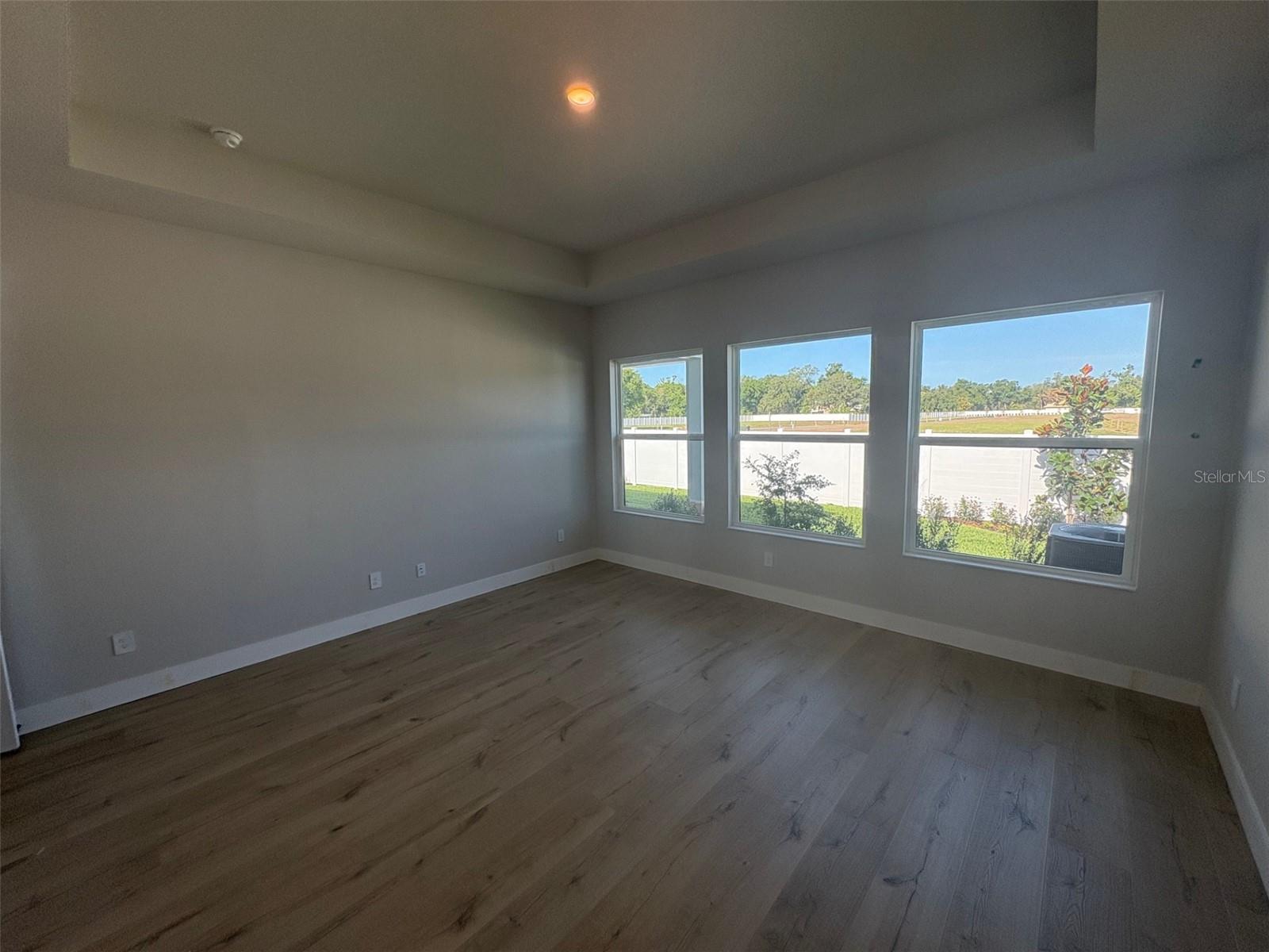 LAKEVIEW CROSSING - Residential