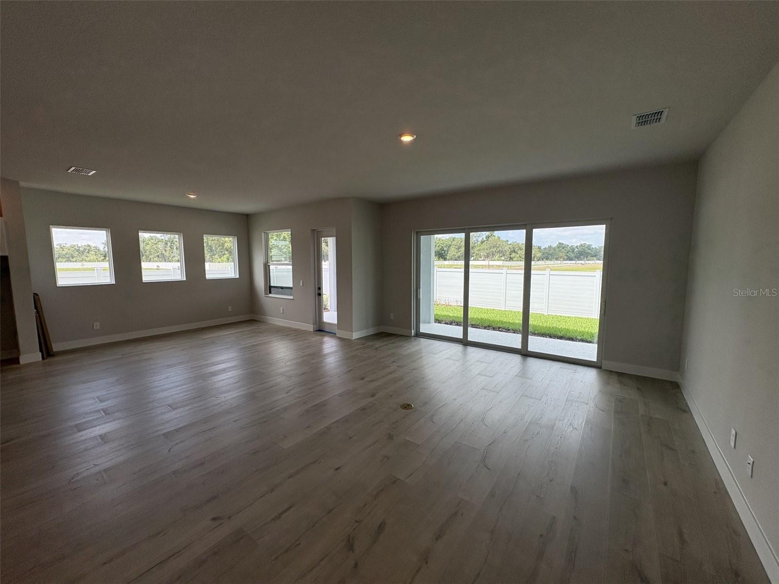 LAKEVIEW CROSSING - Residential