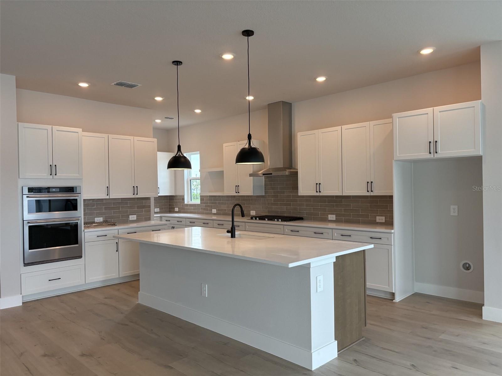LAKEVIEW CROSSING - Residential