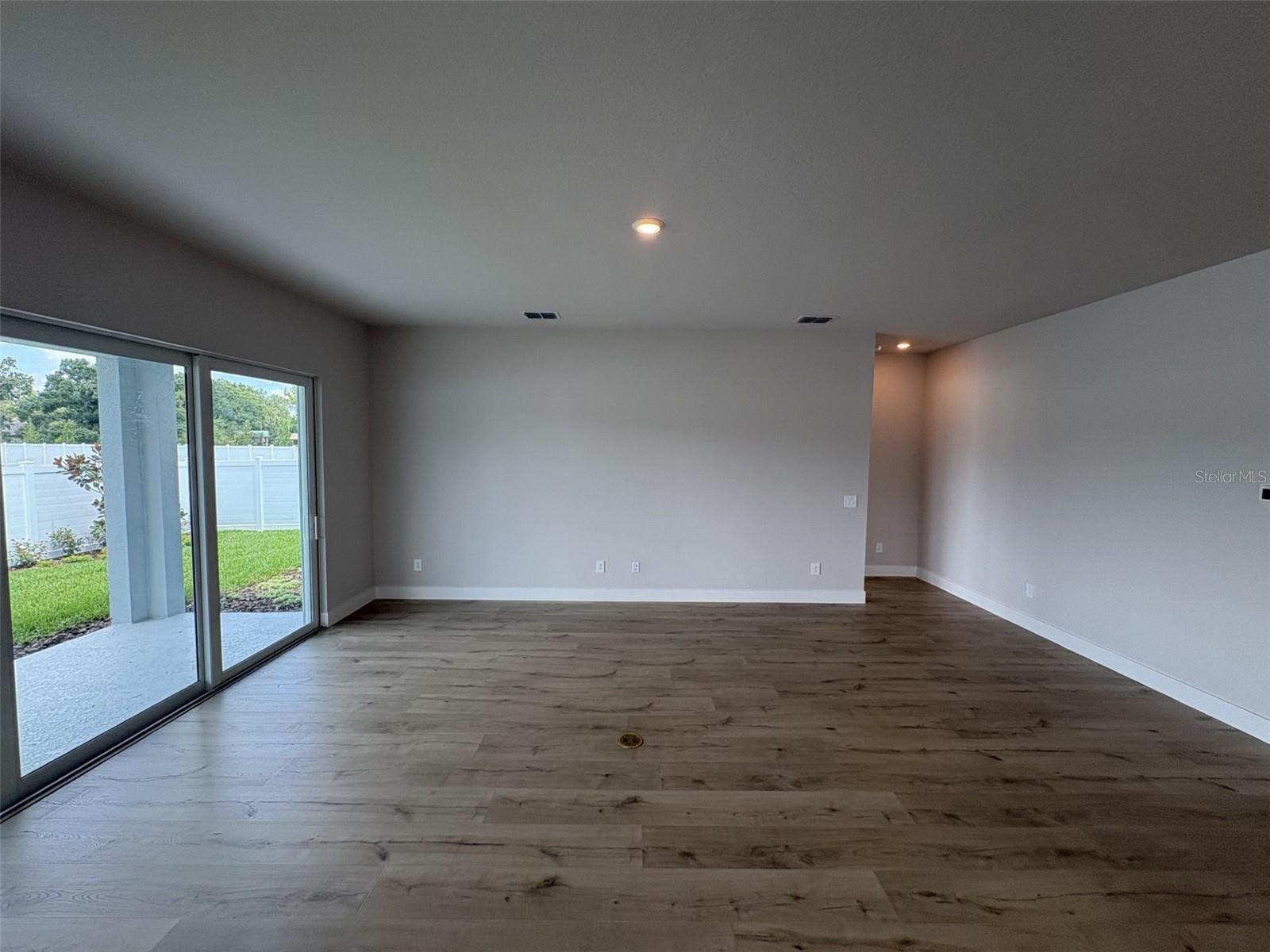 LAKEVIEW CROSSING - Residential