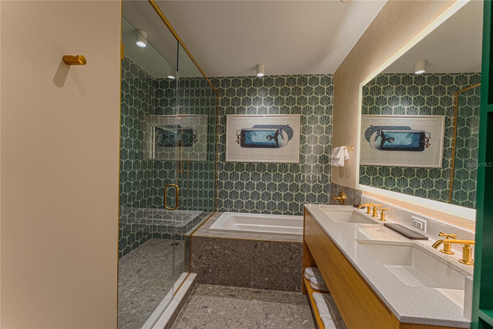 SUNSET WALK HOTEL CONDO - Residential