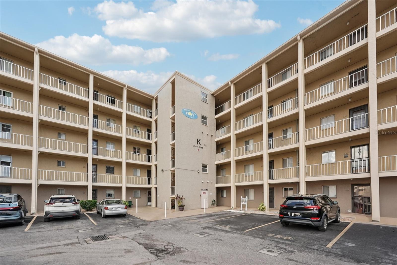 BAYSHORE ON THE LAKE - Residential